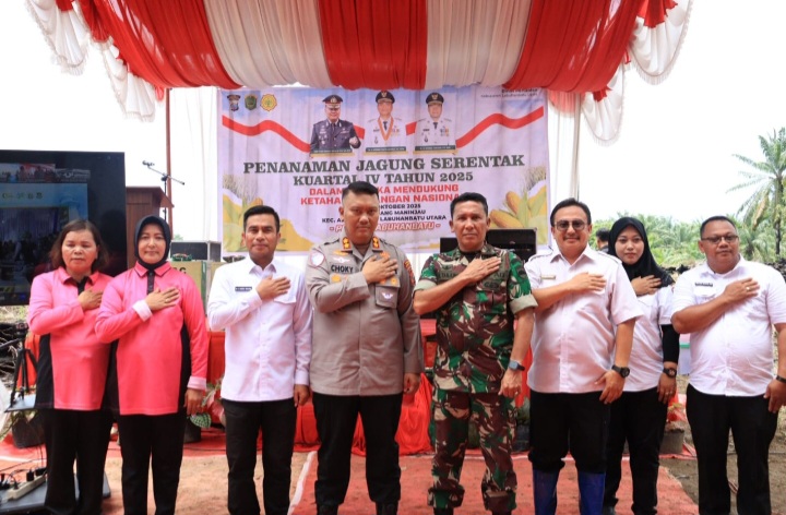 Kapolres Labuhanbatu Tanam Jagung